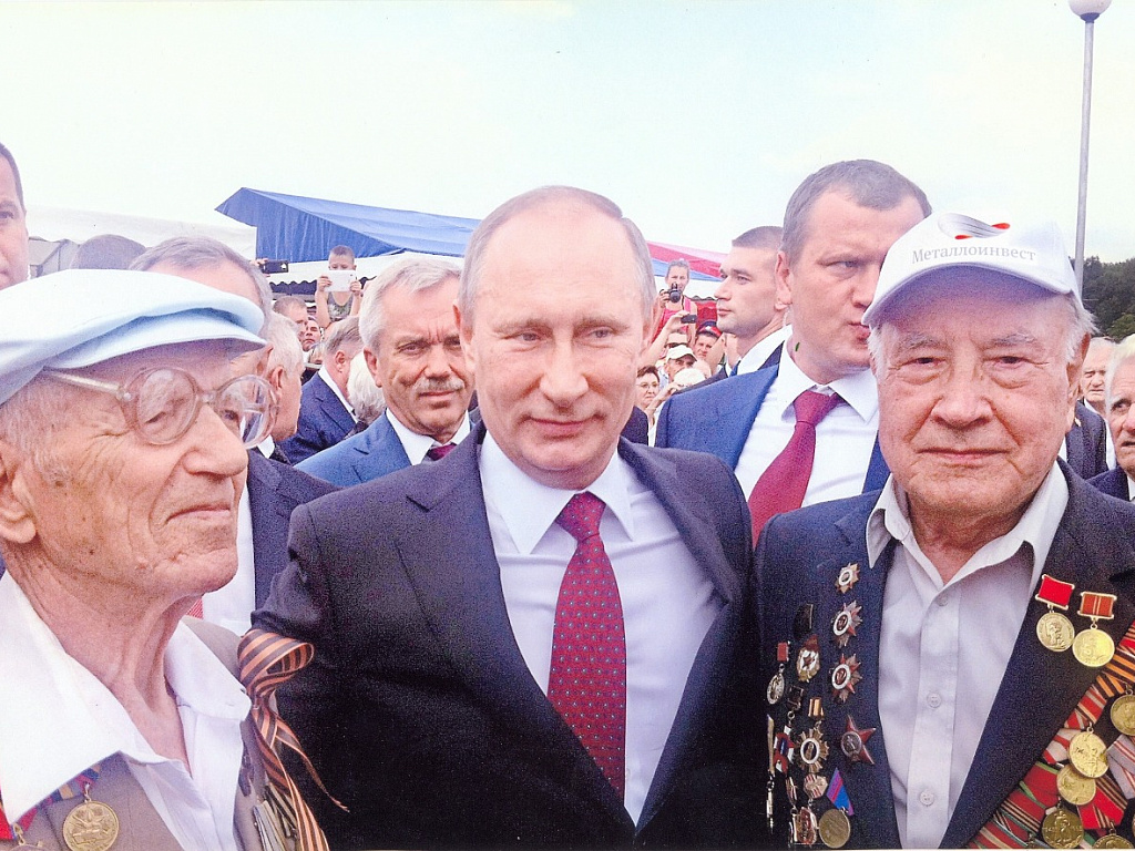 Иван иванович Чердак  (слева) на встресе с Презмдентом России.jpg